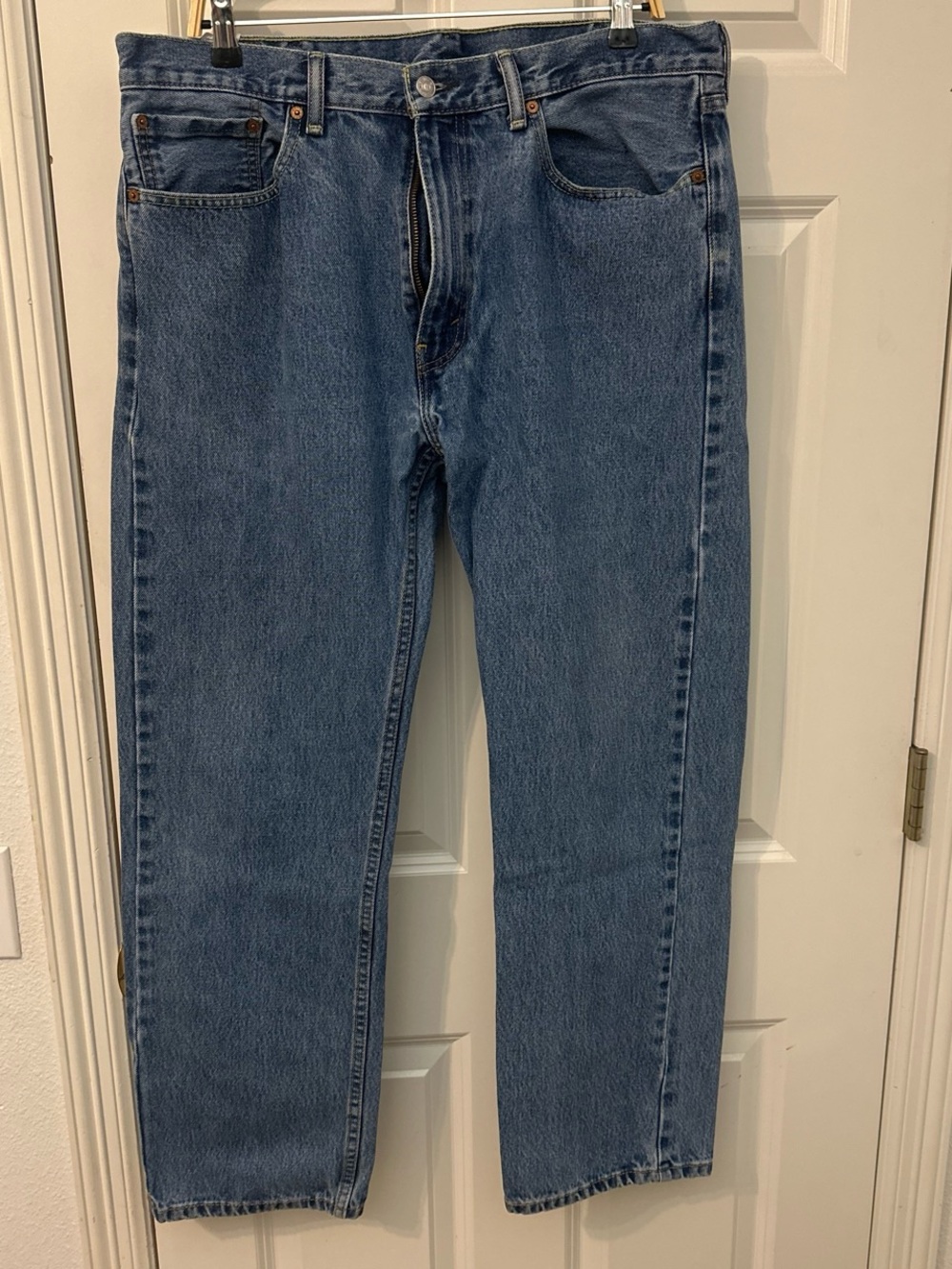 Classic Levi’s 505 Men's Blue Denim Jeans